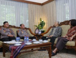 Anjangsana HUT Bhayangkara ke-79, Polri Kunjungi Mantan Kapolri Jenderal (Purn) Roesdihardjo