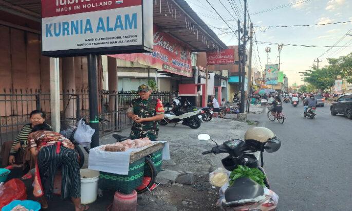 Senyum Teritorial, Babinsa Danukusuman Berikan Motivasi dan Dukungan Pelaku UMKM