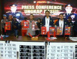 Polres Gresik Beri Tindakan Tegas Terukur Lima Tersangka Pencurian Modus Ganjal ATM, Beraksi di 48 TKP
