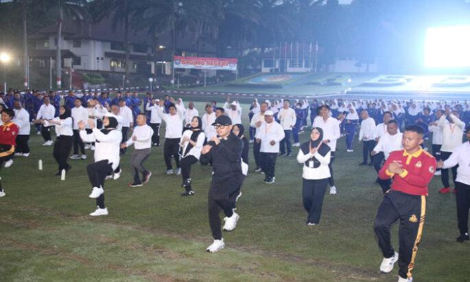 Hari Ketiga Retret Gelombang II, Kepala Daerah dan Wakil Kepala Daerah Tepat Waktu Ikuti Senam Pagi