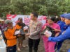 Jelang Hari Bhayangkara, Polres Situbondo Tanam Mangrove dan Bagi Bansos untuk Warga Pesisir