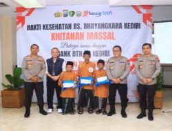 Kolaborasi Polres Kediri Kota Bersama RS Bhayangkara dan BTN Gelar Khitanan Gratis di Hari Bhayangkara ke -79 