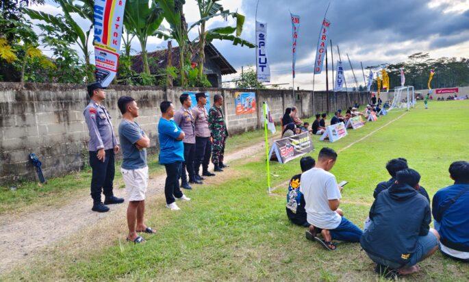 Antisipasi Kerusuhan, TNI Beri Pengamanan Melekat Di Turnamen Sepak Bola Purwoasri Cup Ta.2025