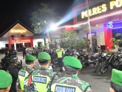 Wujudkan Suasana Kondusif, TNI – Polri di Ponorogo Gelar Patroli Skala Besar