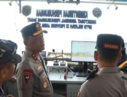 Kapolda Jatim Pantau Langsung Pencarian Korban Kapal Tenggelam di Selat Bali