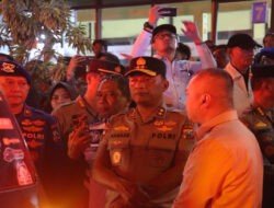 Kapolda Jatim, Menhub, dan Kakorpolairud Tinjau Korban KMP Tunu Pratama Jaya di Ketapang