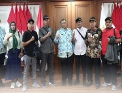 Wakil Walikota Jakarta Utara Juaini Yusuf, Mendengarkan Langsung Aspirasi Para Pengurus Paguyuban Pedagang Pantai Indah Barat