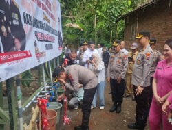 Hari Bhayangkara ke-79 Polres Jember Beri Bantuan Tandon Air Warga Kecamatan Sumberjambe