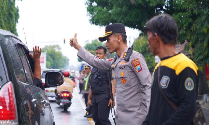 Suran Agung : Ratusan Polisi Kawal Ketat 2.400 Warga PSHWTM dari Ponorogo ke Madiun
