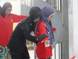 Komitmen Bersih dari Narkoba dan Handphone Rutan Perempuan Surabaya Laksanakan Penggeledahan Gabungan dengan APH dan BNNK Sidoarjo