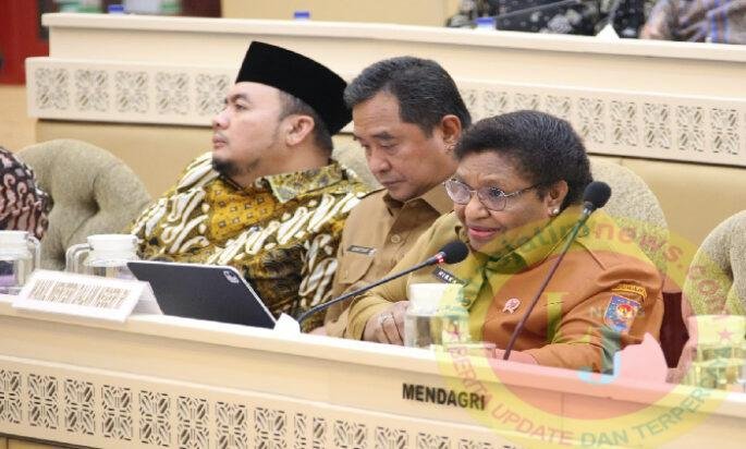 Raker dengan Komisi II, Wamendagri Ribka Tekankan Komitmen Kemendagri Dukung Pelaksanaan PSU dan Pilkada Ulang
