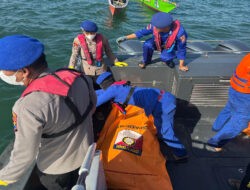 Update Laka Laut di Pasuruan: Tim SAR Ditpolairud Polda Jatim Kembali Berhasil Evakuasi 2 Korban Meninggal di Perairan Lekok