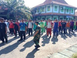 Peduli Generasi Penerus Bangsa, Babinsa Kepatihan Wetan Gembleng Sikap, Mental, Dan Karakter Murid Baru