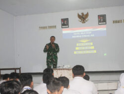 Sinergitas TNI-Polri Bersihkan Masjid Al-Ikhlas Di Kecamatan Tulakan