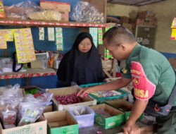Babinsa Pantau Harga Sembako di Pasar Tradisional, Pastikan Stabil dan Terjangkau