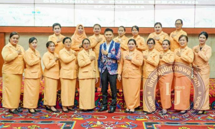 DWP Kutai Barat Gelar Pelatihan Public Speaking bersama News Presenter TVRI Nasional “Fedri Ramadhan”
