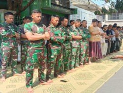 Satgas TMMD Reguler Ke-125 Kodim 0735/Surakarta Membaur Bersama Masyarakat Laksanakan Sholat Jum’at di Lokasi TMMD