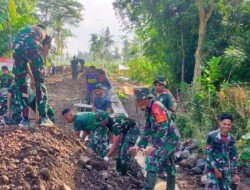 Semangat Gotong Royong Satgas TMMD ke-125 Kodim 0825/Banyuwangi dan Warga Wujudkan Jembatan Impian