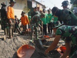 Panas Terik Bukan Penghalang Semangat Kemanunggalan Satgas TMMD Reguler Ke-125 Kodim 0735/Surakarta Dan Masyarakat