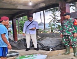 Gandeng Bulog, Babinsa Koramil 0801/03 Arjosari Turun Lapangan di Program Sergap