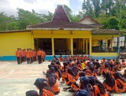 Tanamkan Disiplin Dan Cinta Tanah Air, Babinsa 0801/09 Sudimoro Jadi Pemateri di Sekolah