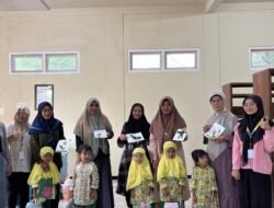 Edukasi Hijau Mahasiswa BBK 6 Unair Sulap Sampah Popok menjadi Media Tanam