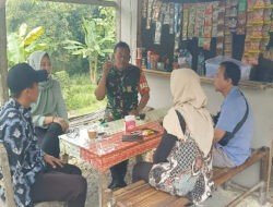 Komsos Salah Satu Cara Babinsa Koramil 14/Bringin Untuk Lebih Dekat Dengan Warga