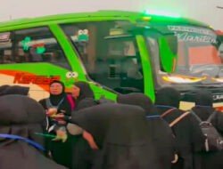 Ziarah Wali 5 Bersama Ustadzah Nadiah dan Jamaah Muslimah Al Batul: Momen Penuh Haru dan Spiritualitas