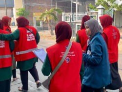 Mahasiswa UNAIR Rampungkan Penelitian Lapangan Tentang DBD di Zona Merah Sambikerep