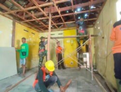 Sasaran Fisik Rehab RTLH TMMD Reguler Ke-125 Kodim 0735/Surakarta Garab Pemasangan Kerangka Plafon