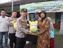 Polres Trenggalek Gandeng Bulog Gelar Pasar Beras Murah