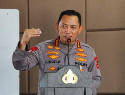 Tinjau Penanganan Karhutla Kalbar, Kapolri Ungkap Titik Api Terus Menurun