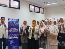 Tim Dosen FEB UWKS Adakan Pelatihan Software Accurate bagi Siswa SMK