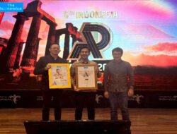 JNE Raih Dua Penghargaan Bergengsi di Indonesia Public Relations Summit 2025