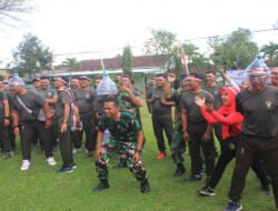 Tawa Pecah di Lapangan Hijau: Prajurit dan Persit Kodim 0806/Trenggalek Rayakan HUT RI ke-80 dengan Lomba Unik
