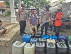 Polres Probolinggo dan BPBD Salurkan Air Bersih untuk Warga Tegalsiwalan Dampak Kekeringan