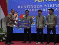 Dandim Pacitan dan Forkopimda Serahkan Penghargaan Untuk Atlet Porprov