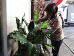 Sambut HUT ke-77, Polwan Polresta Malang Kota Gelar Bakti Religi di Sejumlah Tempat Ibadah