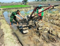 Babinsa Kodim Ponorogo Bantu Petani Olah Lahan