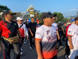 Sumedang Fun Walkers Meriahkan HUT RI ke-80, Dandim 0610/Sumedang Ikut Berjalan Sehat Bersama Ribuan Warga