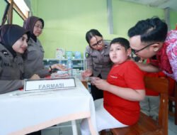 Sambut Hari Jadi ke -77 Polwan Polda Jatim Gelar Bakti Kesehatan di Yayasan Pendidikan Autis Mutiara Hati