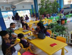 Babinsa Sudiroprajan Dampingi Pendistribusian Makanan Bergizi di Wilayah Binaannya