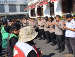 Polrestabes Surabaya dan Ratusan Ojol Doa Bersama: Harmoni untuk Alm Affan Kurniawan