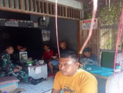 Ciptakan Keamanan di Wilayah Babinsa Koramil 01/Ngawi Komsos Dengan Warga