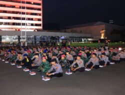 Makan Malam Bersama, Kapolri Beri Motivasi Pasukan Pengamanan DPR/MPR RI