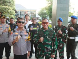 Patroli Gabungan Skala Besar, Polres Gresik bersama Kodim 0817/Gresik Pastikan Keamanan Masyarakat