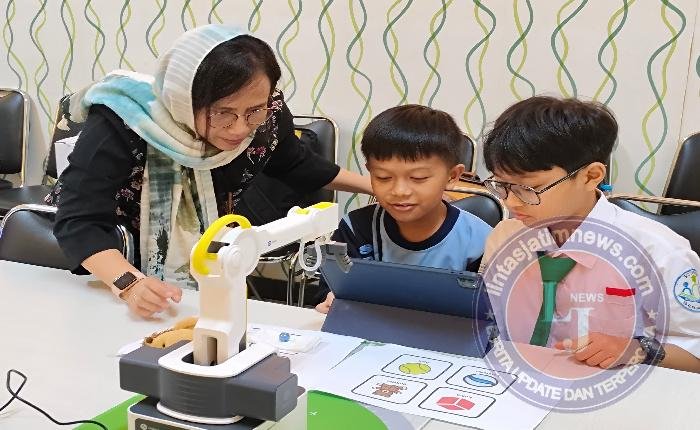 Kolaborasi Riset antara Kampus Indonesia dan Perancis, Dosen PENS buat Aplikasi Berbasis AR dan Robotik untuk Pahami Fisika