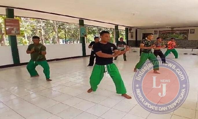 Tingkatkan Kemampuan Fisik, Kodim Pacitan Gelar Latihan Pencak Silat Militer