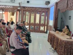 Babinsa Kratonan Ikuti Rapat Koordinasi Kerja Forsitoga dan Peringatan Maulid Nabi Muhammad SAW 1447 H