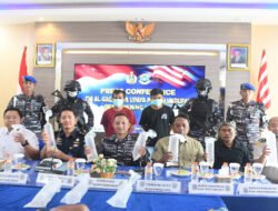 Lanal Banyuwangi Berhasil Bongkar Penyelundupan 85.000 Ekor BBL